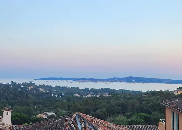 Vue Domaine Les Restanques * غريمو