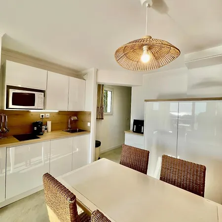 Appartement Vue Mer Et Saint-Tropez - Domaine Les Restanques A Grimaud غريمو