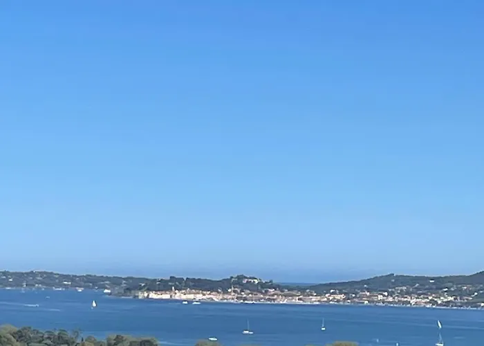 Vue Domaine Les Restanques *
